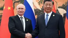 Os presidentes da China e da Rússia, Xi Jinping e Vladimir Putin, em 2023