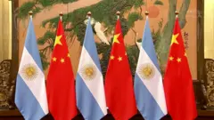 Bandeiras da Argentina e China