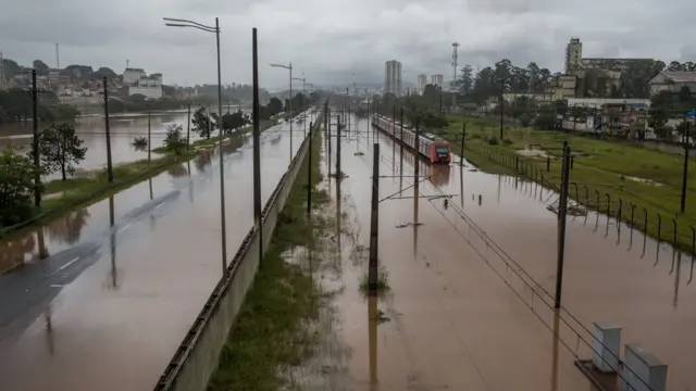 Marginal Pinheiros alagada