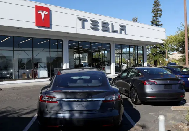 Concessionária da Tesla na Califórnia