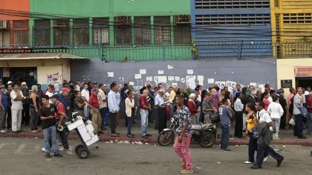 fila de votação