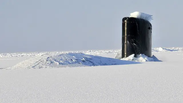 Um submarino dos EUA no oceano Ártico