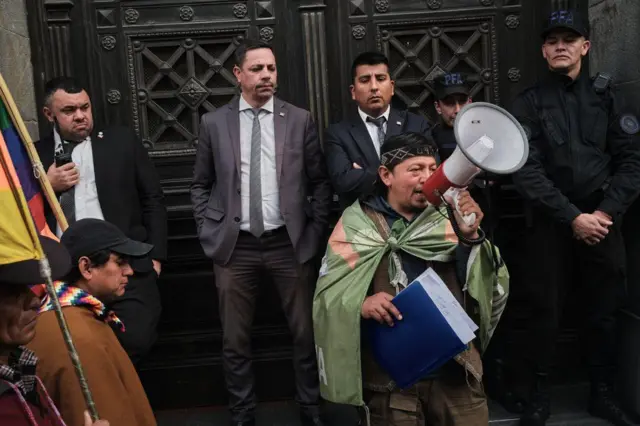 Néstor Jérez durante protesto em Buenos Aires