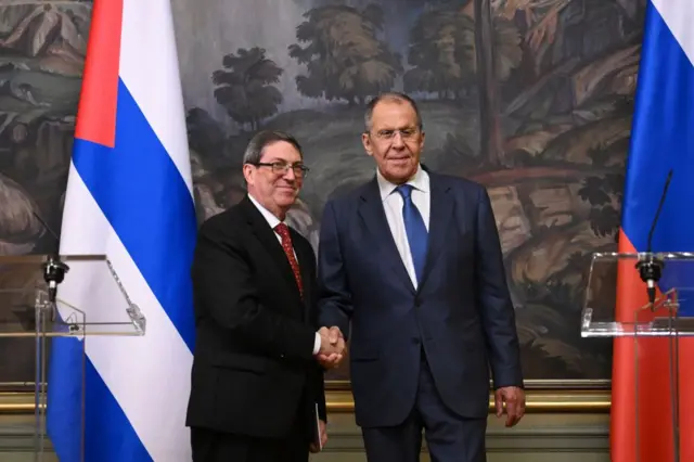 O chanceler cubano, Bruno Rodríguez, e seu homólogo russo, Sergei Lavrov, durante coletiva de imprensa conjunta nesta semana