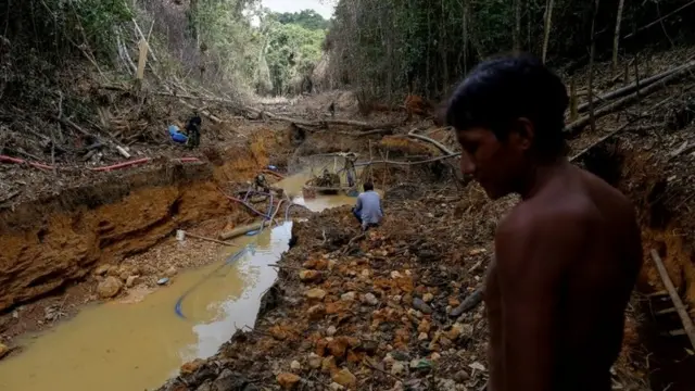 Garimpo em terra Yanomami