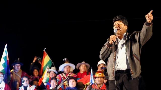 Evo Morales habla en un mitin