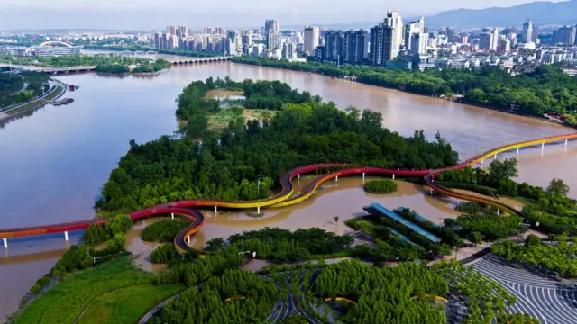 Rio Wujiang em Jinhua, Zhejiang