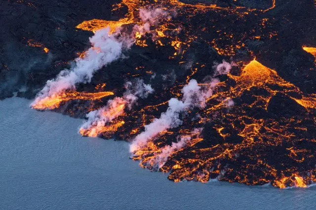 Lava arrojada por el volcán Bardarbunga en 2014