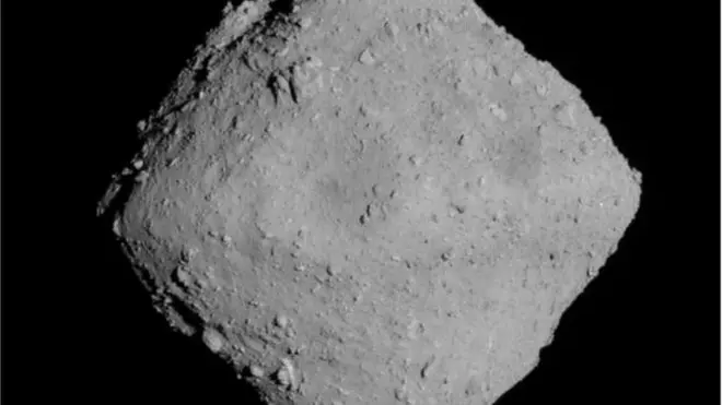 Amostras do asteroide 162173 Ryugu trouxeram revelações sobre os compostos orgânicos na sua composição