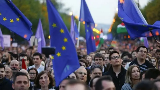 Protestesto em Budapeste a favor da CEU