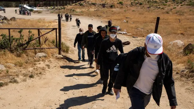 美墨边境非法移民资料图片