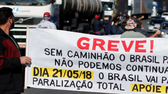 Caminhoneiros ameaçavam com greve geral desde a semana passada. A paralisação acabou deflagrada nesta segunda com impactos em vários Estados