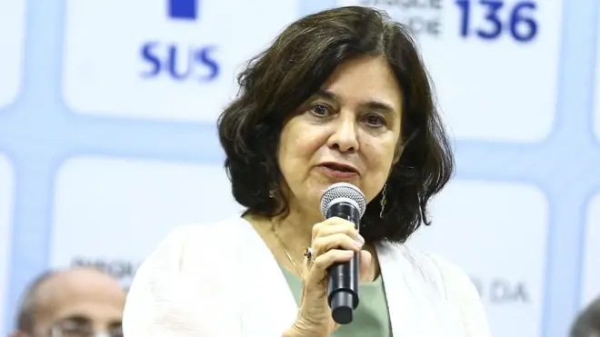 A ministra da Saúde, Nísia Trindade, durante cerimônia de investidura no cargo em 02/01/2023