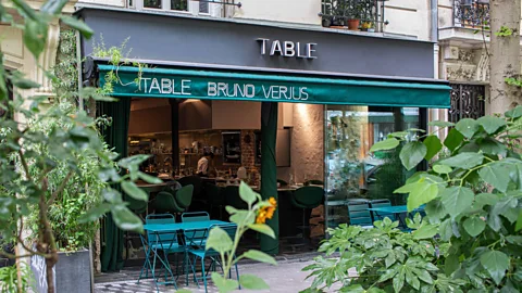Paris restaurant Champs Elysees (Credit: Getty Images)
