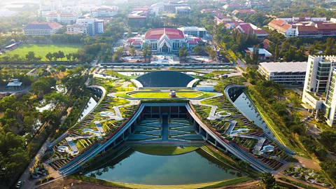 Aerial photograph of Thammasat University Rooftop Farm (Credit: Landprocess)