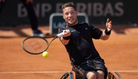 Alfie Hewett plays a forehand