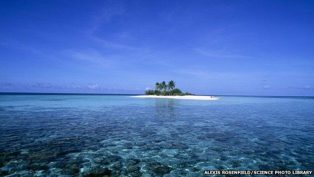 The island of Dunikolu in the Maldives