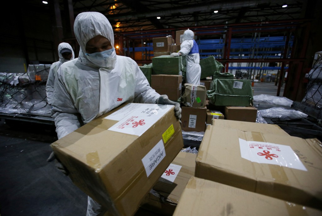 中国大批防疫物资和疫苗曾送到菲律宾。