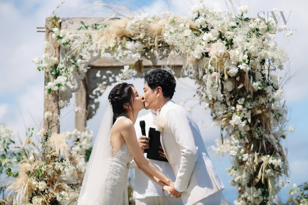 蕭正楠與黃翠如2019年5月在峇里補辦婚宴。