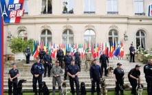 巴黎奥运 | 开幕式顺利举行 法部署逾4.5万军警奏效