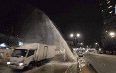 香港仔漁市場道爆鹹水管  水柱達2層樓高