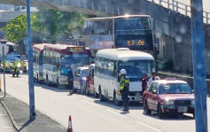 觀塘道的士小巴6車「串燒」 釀5傷送院