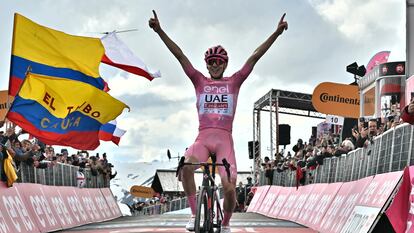 Pogacar, ganador en Livigno de su cuarta etapa en el Giro.