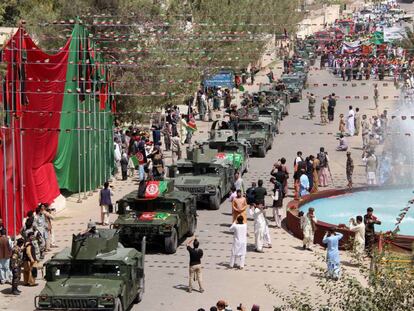 Desfile militar en Kabul, este domingo.