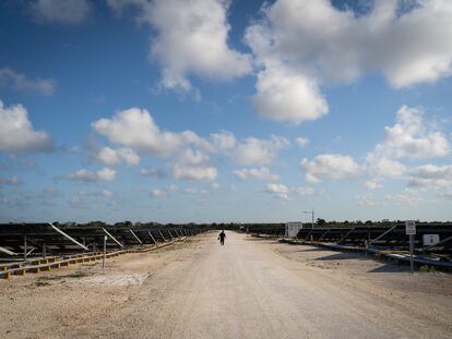 Planta solar fotovoltaica del Consorcio Energético Punta Cana Macao (CEPM), en Punta Cana, República Dominicana.