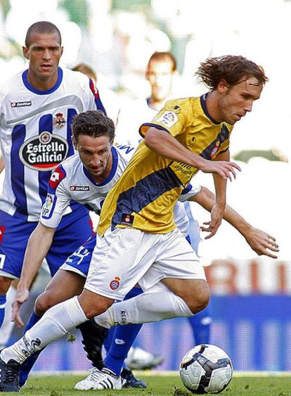 El Espanyol sale airoso de su duelo en Riazor y salva su necesidad de puntos