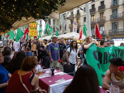 Manifestación contra el turismo en las Ramblas de Barcelona.