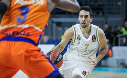 Facundo Campazzo, contra el Valencia en la Euroliga.