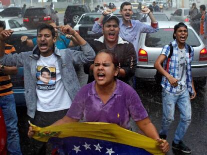 Partidarios de la oposición durante una protesta contra el Tribunal Supremo en Caracas.