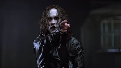 Brandon Lee en una escena de 'El cuervo'.