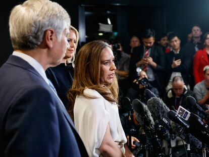 Stella Assange, esposa del fundador de Wikileaks, en la conferencia de prensa de Canberra, el 26 de junio de 2024.