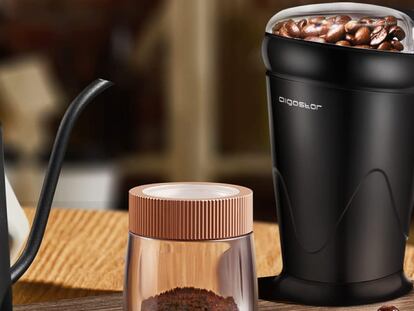 El chollo del día en Amazon hoy es este molinillo de café eléctrico superventas en Amazon.