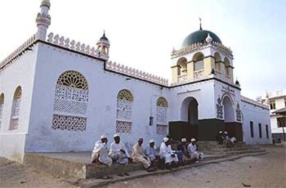 Lamu Old Town está considerado como el más antiguo y mejor conservado asentamiento suajili en África oriental. En la foto, una de las mezquitas.