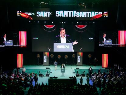 Santiago Abascal, durante su intervención el domingo en la convención de su partido en Madrid.