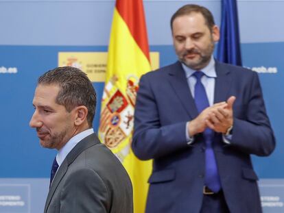 Jesús Manuel Gómez García, durante la toma de posesión de su cargo en 2018, en presencia de José Luis Ábalos.