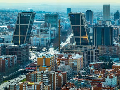 Vistas de Madrid desde la torre IE de la Castellana, en enero.