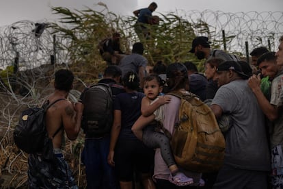 Migrantes venezolanos en Eagle Pass, Texas