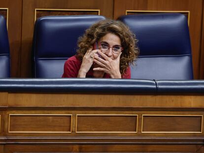 La vicepresidenta primera y ministra de Hacienda, María Jesús Montero, el martes en el pleno del Congreso.