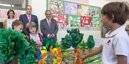 El consejero Rafael Van Grieken visita el colegio p&uacute;blico Santo Domingo. 