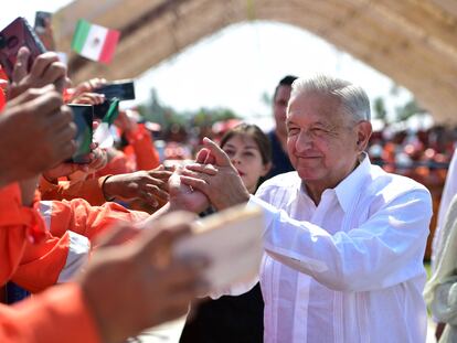 Andrés Manuel López Obrador, Presidente de México, encabeza el evento del Día del Trabajo en la Refinería Dos Bocas “Olmeca”.