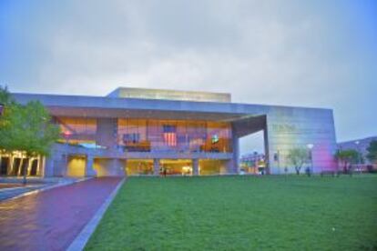 Entrada al National Constitution Center, en Filadefia.