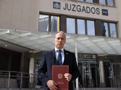 El decano del ICAM, Eugenio Ribón, en los juzgados madrileños de Plaza de Castilla, este miércoles.