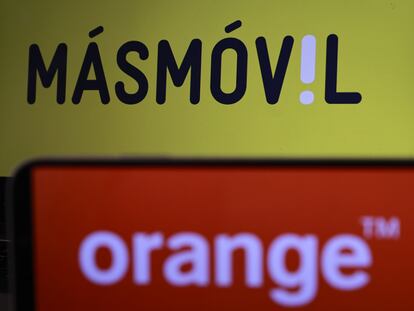 Los logos de Orange y MásMóvil.