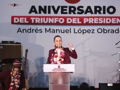 Claudia Sheinbaum encabezó el evento por el sexto aniversario del triunfo de Andrés Manuel López Obrador, en Los Pinos.