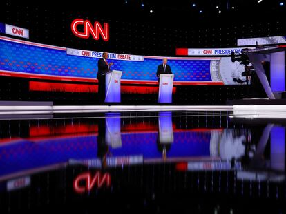 Plató de la CNN en la que se celebró el primer debate electoral en Atlanta.