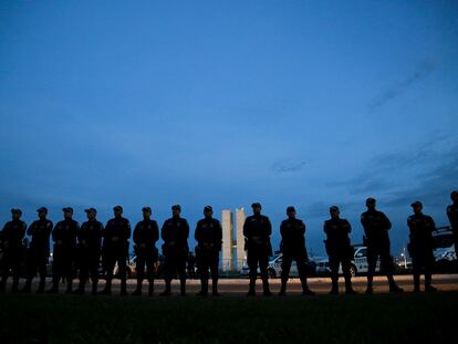 Agentes de la Policía Militar en Brasilia, el 11 de enero de 2023.